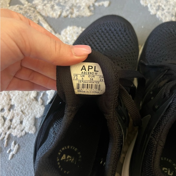 APL® Ascend Training Shoe - Picture 3 of 7